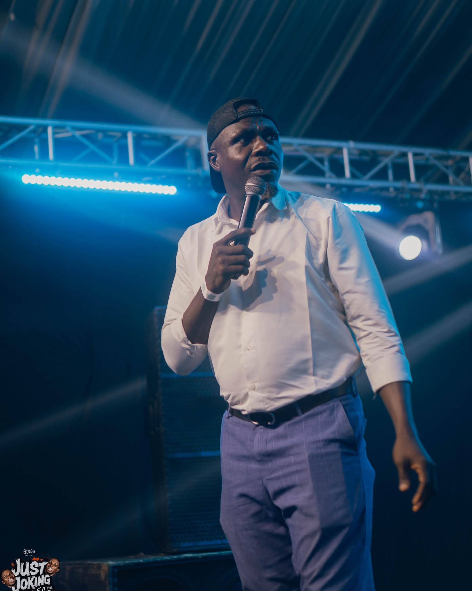 Edafe Dmouthpiece performing at Just Joking 5.0 with Tboi